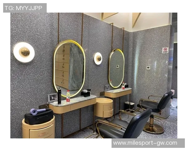 理发师宣岳鑫加盟上海海港前特意剪发展现新形象